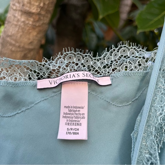 Victoria’s Secret blue slip with a lace trim. - Picture 4 of 6